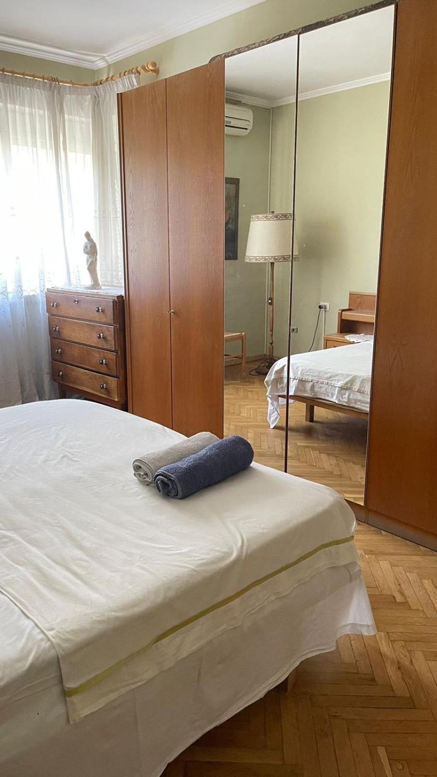 Vintage Apartment In Center ティラナ エクステリア 写真